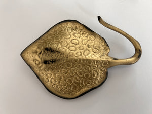 Stingray brooch