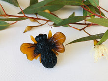 Load image into Gallery viewer, Bumble bee Brooch
