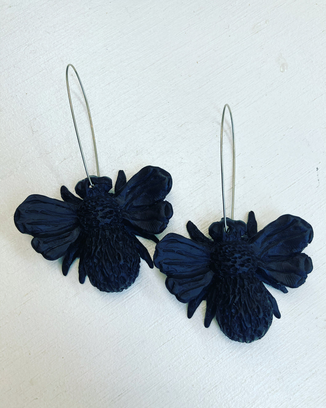 Bumble bee earring